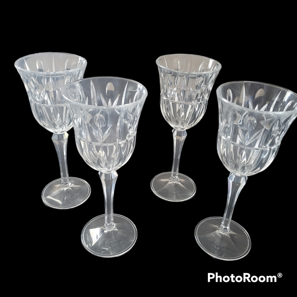 Set of Four Crystal Wine Glasses Block Crystal Tulip Garden Design Washable Chic